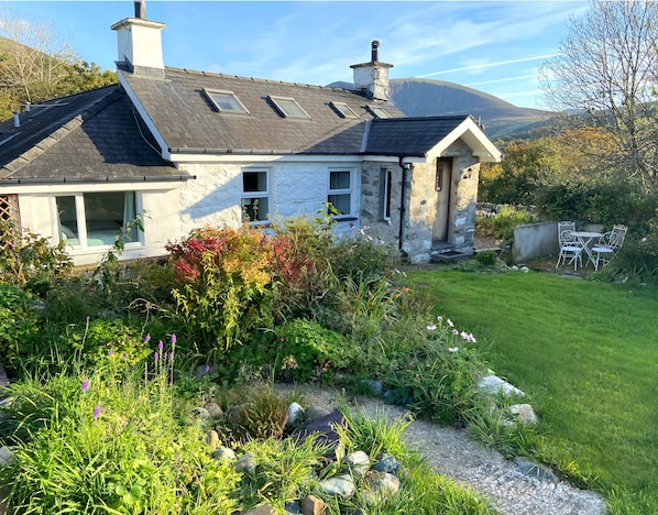 Garden with Mountain View’s of Snowdonia National Park 