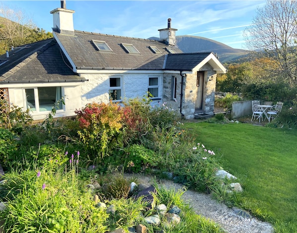Garden with Mountain View’s of Snowdonia National Park 