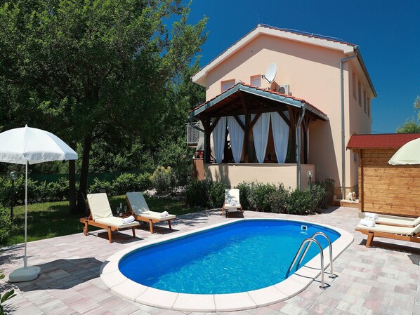 Holiday Home Swimming Pool