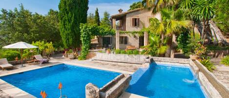 Garrovera house for 4/6/8 people with pool in Mallorca