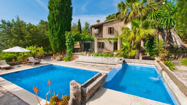 Garrovera house for 4/6/8 people with pool in Mallorca