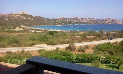 KOMFORTABLE WOHNUNG MIT MEERBLICK UND ARCHIPEL 150 m vom Strand von Sciumara entfernt