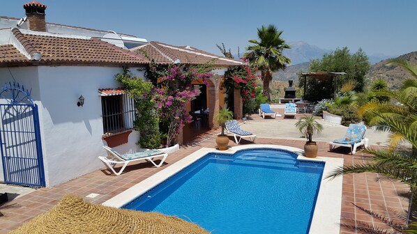 VILLA ROMO  private and near Comares hilltop village & Malaga with its port  