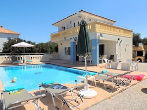 06 Nostalgia pool terrace and upstairs sun terrace.