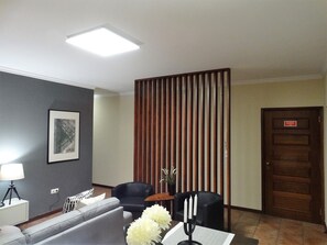 Sala de Estar - Porta de Entrada
