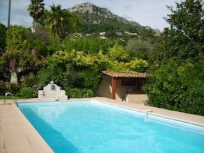 Pool and view on the hills