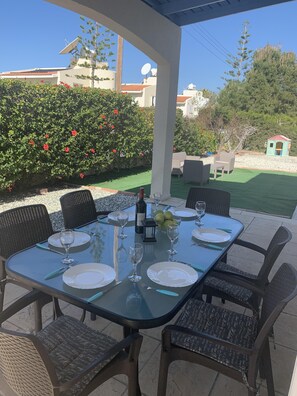Outdoor dining