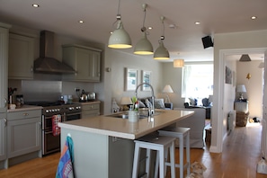 Kitchen area & breakfast bar