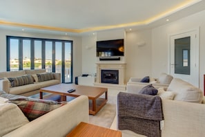 Large open plan living area