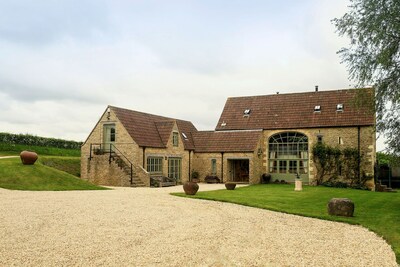 GILBOA-STALL.  Unglaubliche COTSWOLDS HOME mit Whirlpool! 