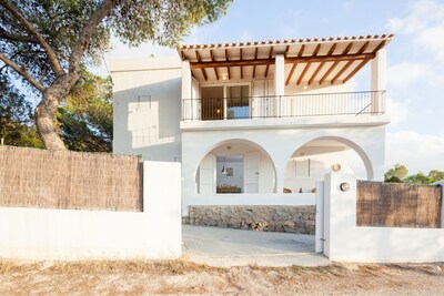 House in the middle of a pine forest in Cala Bassa (Ibiza)