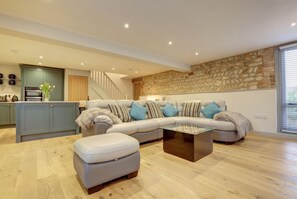 Owlets at Mulberry Barn, Heacham: Plenty of comfy seating