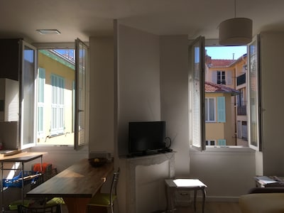 Bonito apartamento de 2 habitaciones en Niza, centro, todo confort, calma