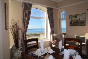 Dining Room seats 9