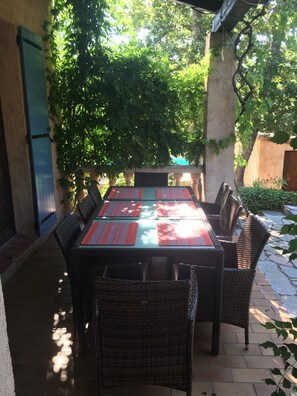 Outdoor dining