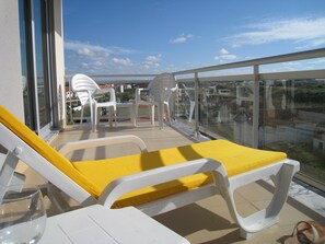 Balcony 1: Afternoon sun on front balcony