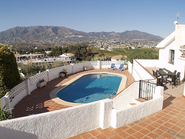 Gated pool on your doorstep, enjoy the views.