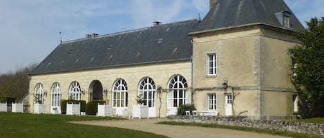 The Orangery apartment is the third big window from the left. 