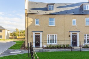 Silver Birches, Holt: A superb and spacious three storey end terrace mews house