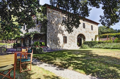 Villa With Private Pool In The Heart Of The Chianti Region