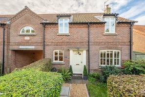 Mahonia Cottage, Burnham Market:  Front elevation