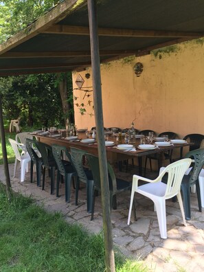 Outdoor dining