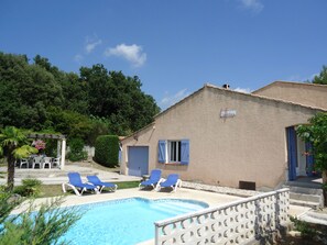 piscine et villa