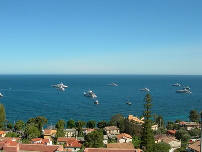 Vistas al mar garden apartamento cerca de la playa entre Niza y Mónaco