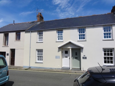 Traditional Renovated Stone Cottage within St Davids