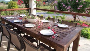 Outdoor dining