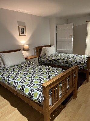 Twin bedroom