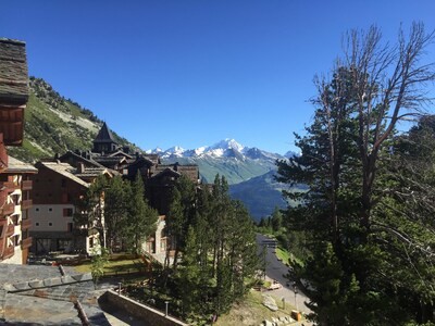 Luxury ski-in, ski-out apartment in Les Arcs 1950, sleeping up to 10