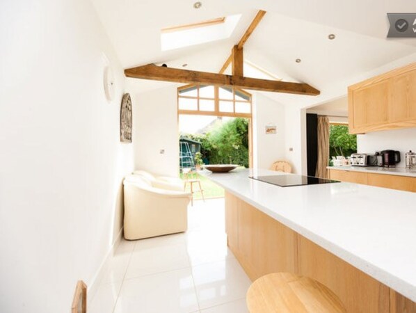 Luxurious entertaining space