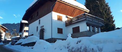 vue du chalet de la route de Rochebrune
