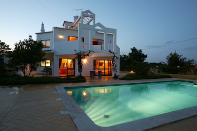 Stylish Villa with Large Private Pool ,Walled Garden & Sea Views very quiet  -