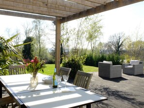 Outside dinning area