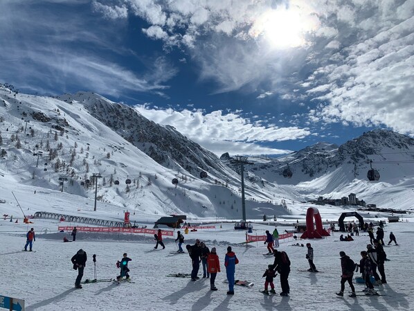 Snow and ski sports