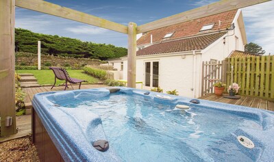 Bridge Cottage | Dog Friendly & Close to Croyde Beach | Croyde Holidays