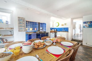 Albury House, Charmouth: The perfect space for dining with all the family