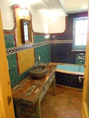 Chapel Room Bathroom