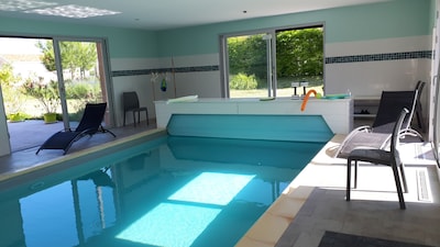 House in the countryside, .covered and heated swimming pool