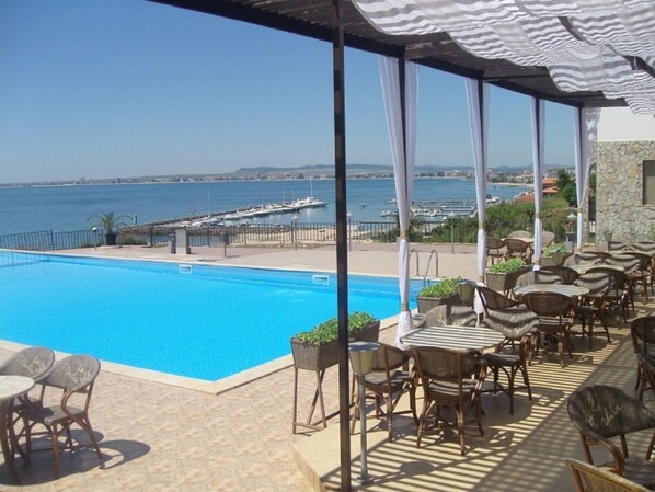 Dolce Vita Pool