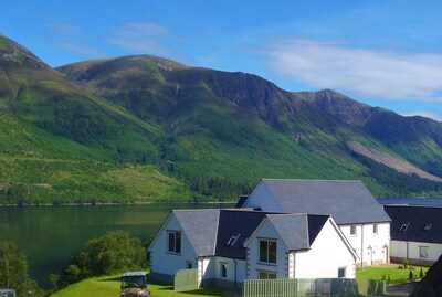 Hermoso nuevo Loch-Side Casa en el corazón de las Tierras Altas de Escocia