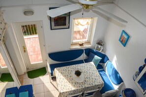 Dining area and entrance to the apartment