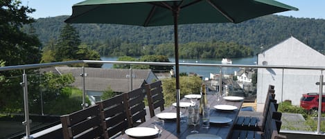 Enjoy the view of Windermere whilst dinning out on the roof top terrace!