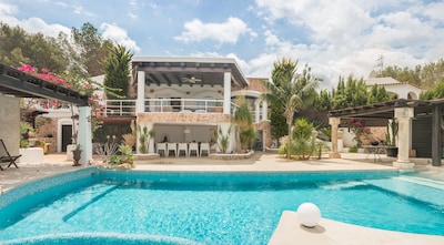 Restored Villa With Sea View and Pool