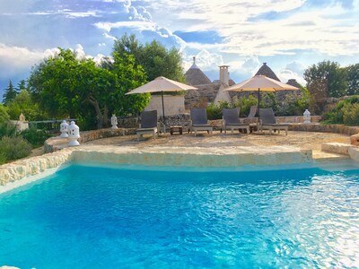 Hermoso Trullo con piscina privada de piedra y jacuzzi, WI-FI gratis - 