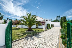 Entrance to villa Amizade