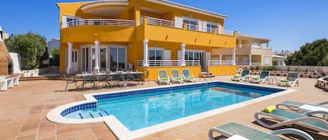 Welcome to Villa Laranja - yes it really is that orange so you wont get lost!