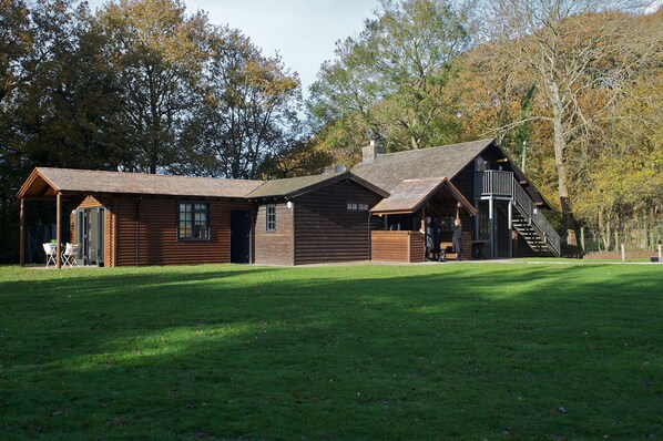 Buckstone Log Cabin